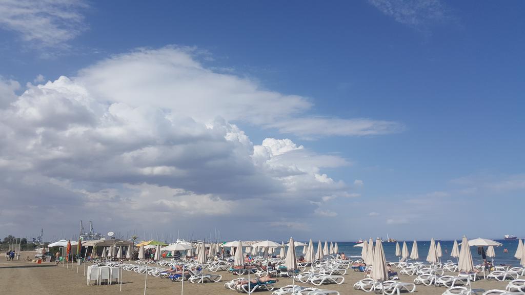 Alex Beach Apartment 31 Larnaca Ngoại thất bức ảnh